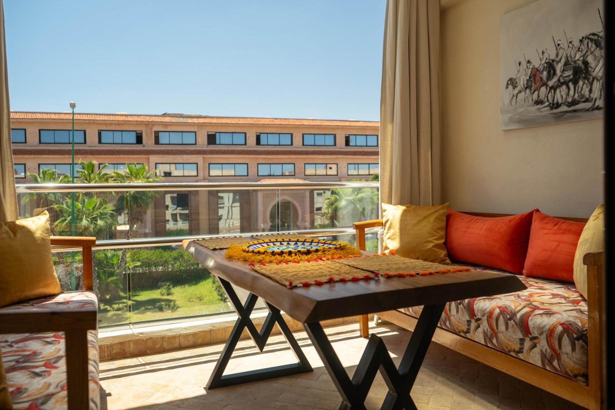 Magnifique Appartement Moderne De 2 Chambres Avec Piscine A 10 Min Du Centre De Marrakech Marrákes Kültér fotó